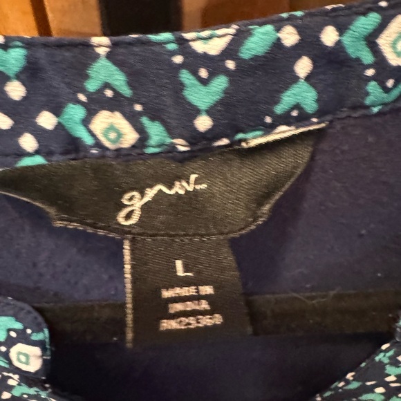GNW Navy and Teal Patterned Blouse - Picture 3 of 3